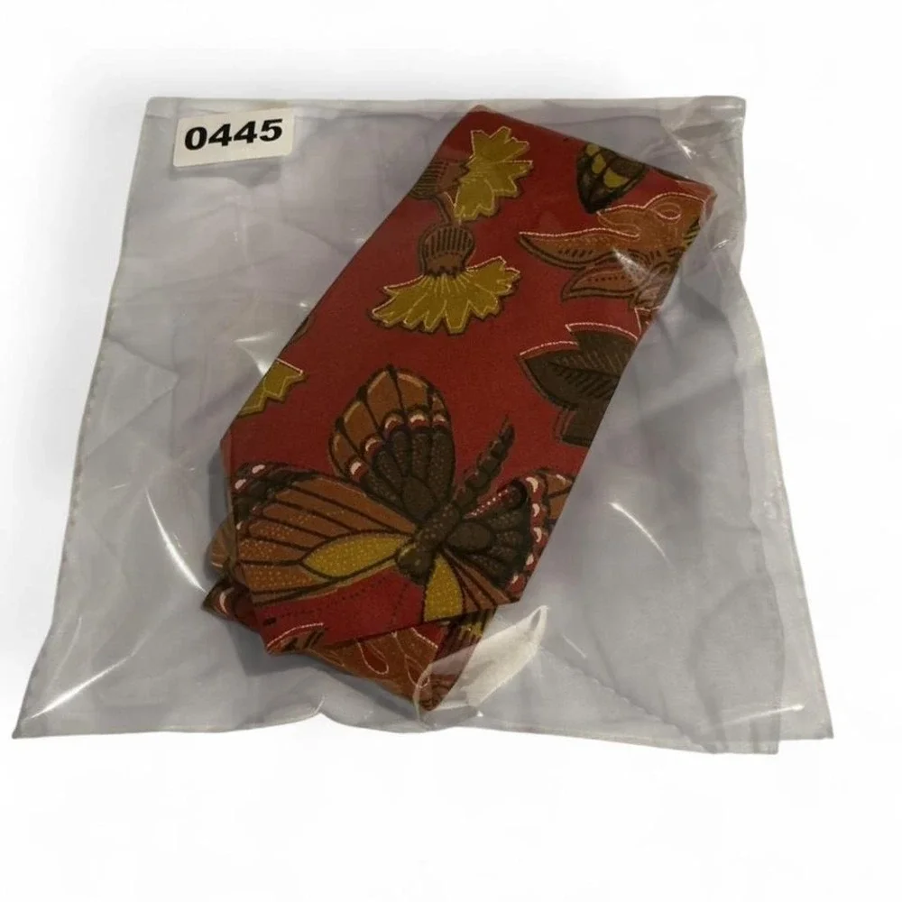 Vintage Banana Republic tie‎